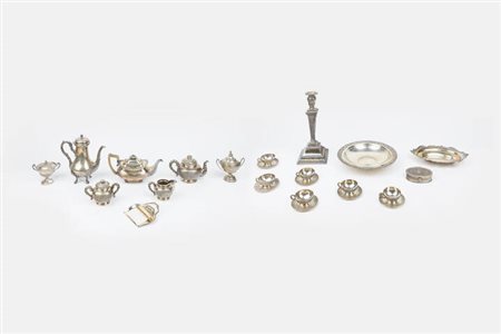 LOTTO DI OGGETTI IN ARGENTO