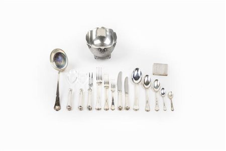 LOTTO DI OGGETTI IN ARGENTO