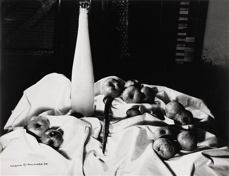 Mario Giacomelli 1925-2000, Natura morta con pere