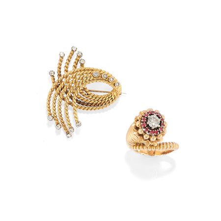 Spilla e anello con diamanti e rubini
