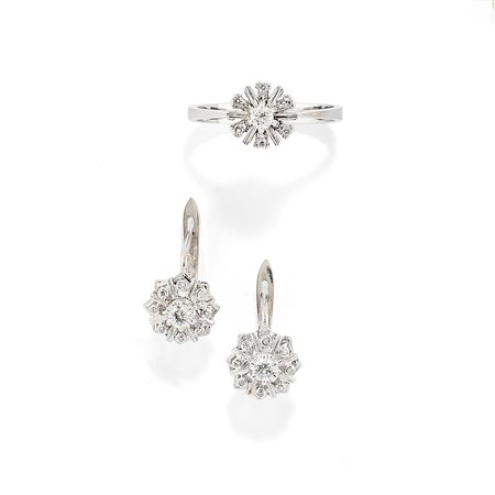 Anello e orecchini con diamanti