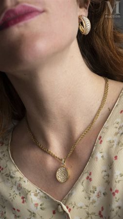 Collier avec pendentif diamants