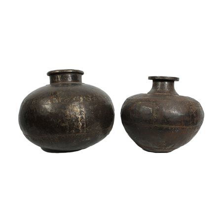 LOTTO COMPOSTO DA 2 VASI IN STILE 