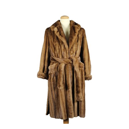ELEGANTE CAPPOTTO LUNGO IN VISONE FEMMINA A PELLE INTERA