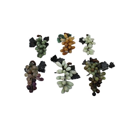 LOTTO DI 6 GRUPPI DI GRAPPOLI D'UVA