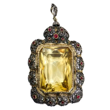 Pendentif in argento e e oro con topazio centrale