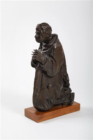 Luciano Minguzzi (Bologna, 24/05/1911 - Milano, 30/04/2004) 
"Frate in preghiera" 
Scultura in bronzo Cm 45x25x11