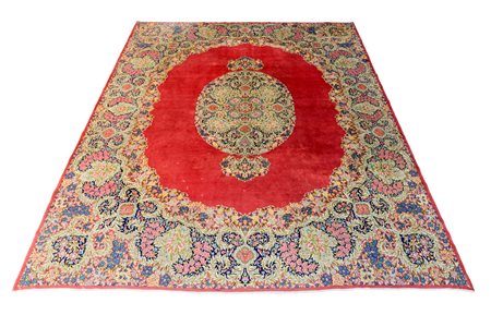 Persia sud orientale (III quarto del XX secolo)
Tappeto Kirman