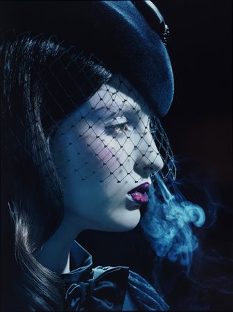 Miles Aldridge (1964)  - Kiss of Death #1, dal portfolio "Carousel", 2008