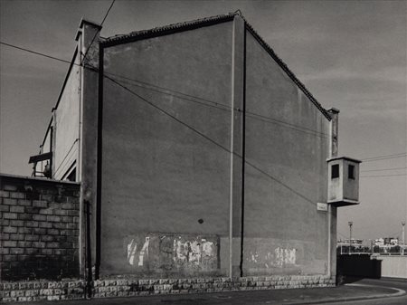 Gabriele Basilico (1944 - 2013)  - Via Chiese. Milano ritratti di fabbrica, 1978/1981