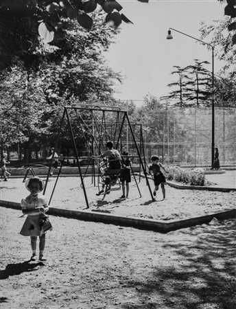 Mario De Biasi (1923 - 2013)  - Milano, 1950s