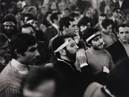 Anonimo - Club Turati, Milano. Allievi dell'Accademia di Brera impediscono che il dibattito sull'"Irritate" abbia luogo, 1969
