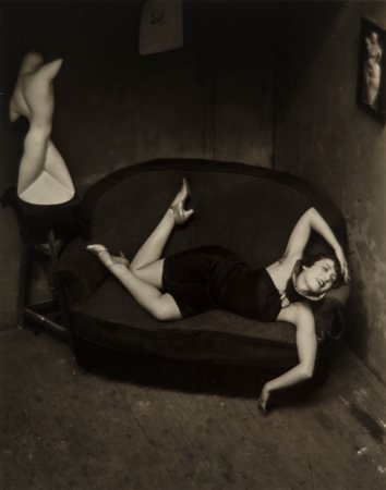 André Kertèsz (1894 - 1985)  - Satiric dancer, 1926