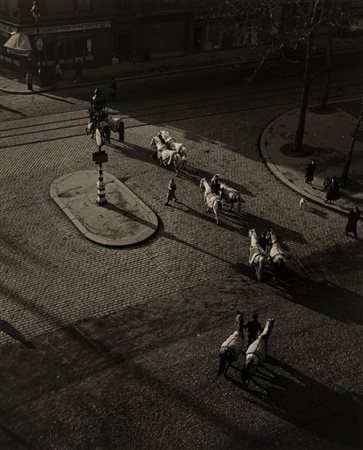 André Kertèsz (1894 - 1985)  - Senza titolo, 1930s