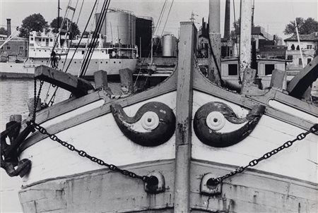 Federico Patellani (1911 - 1977)  - Due colonne, 1960s/1970s