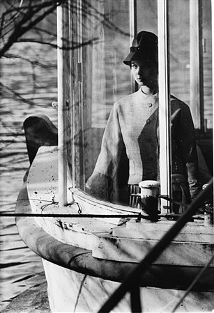 Jeanloup Sieff (1933 - 2000)  - Senza titolo (Moda, Jacques Griffe), 1970s