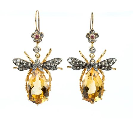  
Paio di orecchini in argento, argento dorato, quarzi citrini e diamanti XX secolo
 