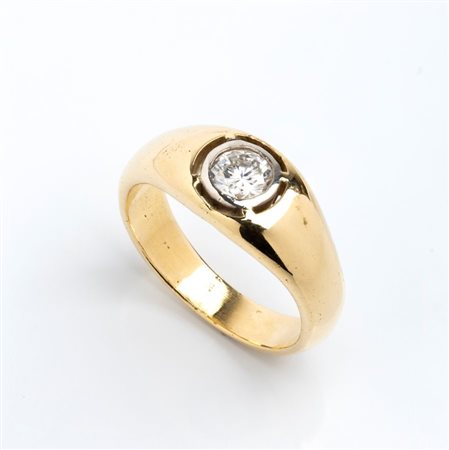  
Anello in oro con diamante 
 