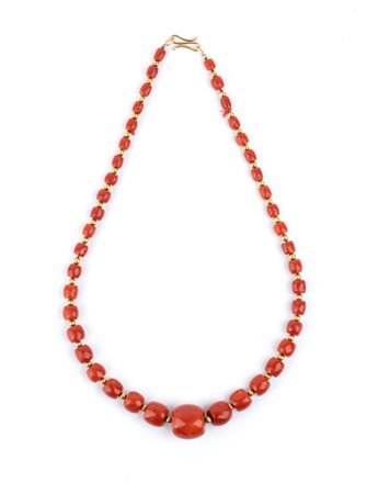  
Collana in corallo cerasuolo 
 