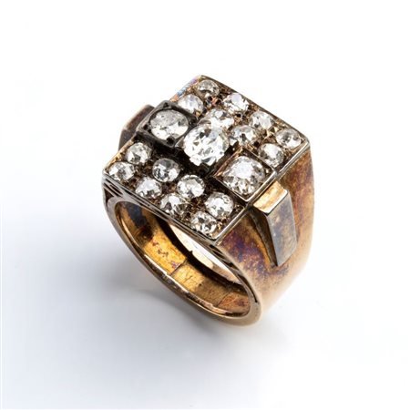  
Anello in oro con diamanti Anni '30
 