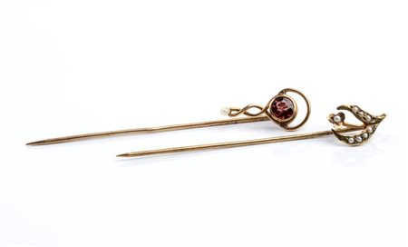  
Coppia di spilloni in oro 
 