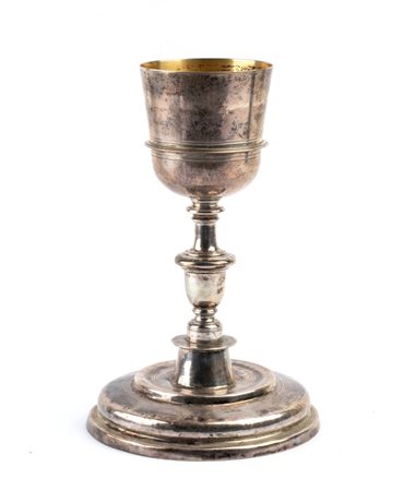  
Calice francese in argento Metz(?), fine XVIII secolo
  Altezza x diametro: 22 x 14,5 cm. Peso: 450 gr.