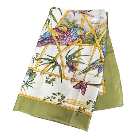 Salvatore  Ferragamo (Firenze 1927)  - Foulard in seta con uccelli a motivi floreali