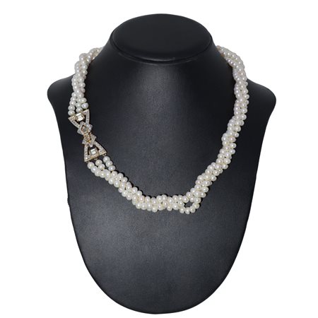 Collana a 3 fili di perle con susta con strass