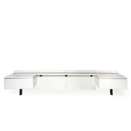 Paolo Piva per B&B Italia - Retroletto laccato lucido bianco Modello Alanda con comodini roteanti, 1980s