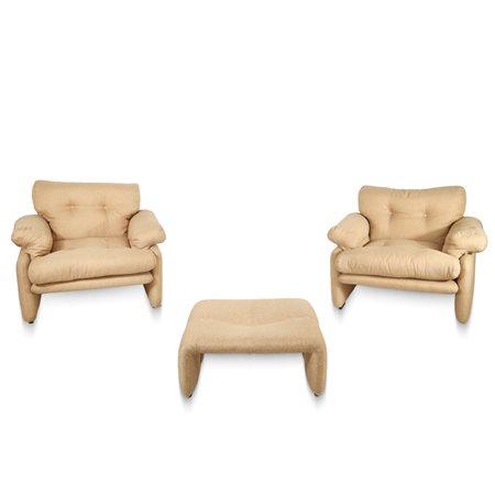 Prod. B & B Italia Afra e Tobia Scarpa per - Coppia di poltrone con tappezzeria in seta avorio e poggiapiedi