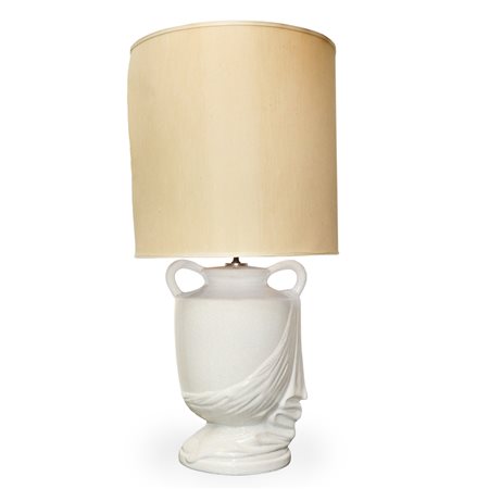 Lampada da tavolo con base in ceramica bianca biansata