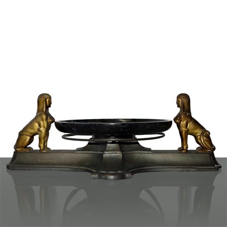 Alzata con base e Sfingi in metallo dorato e piatto in marmo nero , early 20°  secolo