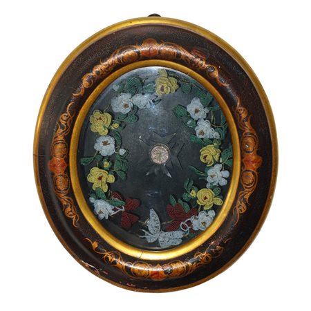 Reliquiario in teca ovale dipinta e dorata, 19°  secolo