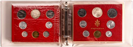 PAOLO VI, Giovanni Battista Montini (1963-1978) - Raccoglitore contenente 15 divisionali (da anno II ad anno XVI).