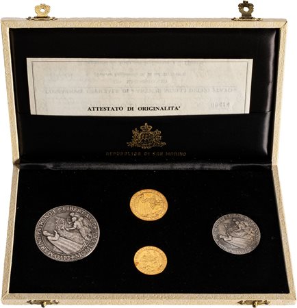SAN MARINO - Nuova monetazione (1972-) - Cofanetto contenente 4 medaglie 1975, 'Antichi sigilli dello stato'.