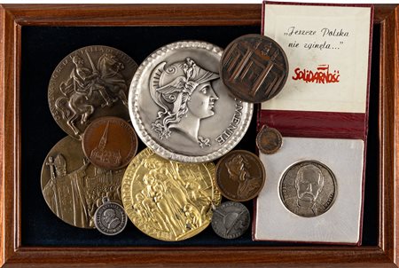 ITALIA E VARI STATI - Lotto di 11 medaglie.