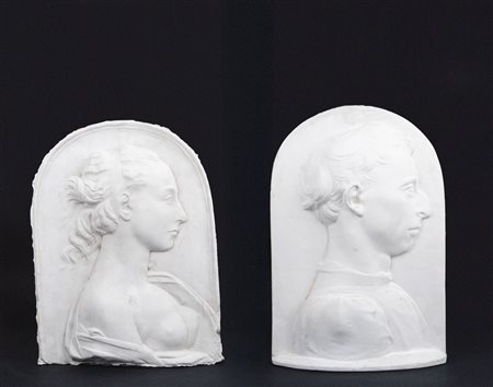 Coppia di bassorilievi in gesso raffiguranti Ritratto Virile e Lucrezia, da Desiderio da Settignano