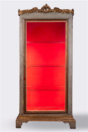 Vetrina in legno laccato, secolo XVIII