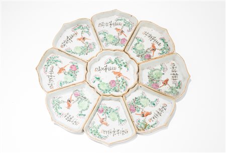Set di nove vassoietti in porcellana Famiglia Rosa, Cina, inizio secolo XX