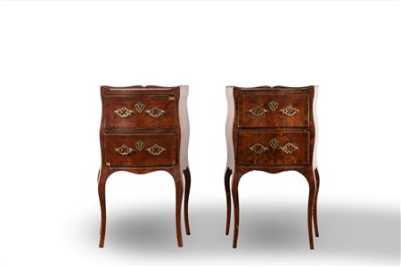 Coppia di comodini impiallacciati in ebano viola, Sicilia secolo XVIII