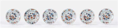 Sei piatti in porcellana a decoro floreale, Cina Compagnia delle Indie, secolo XIX