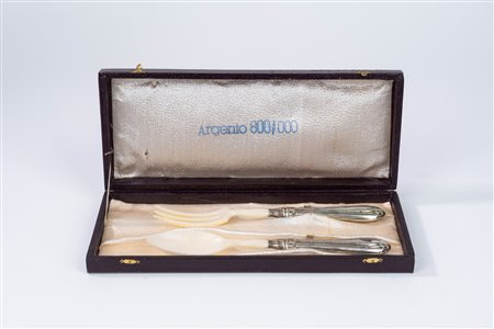 Set composto da forchetta e cucchiaio da insalata con manico in argento 800 