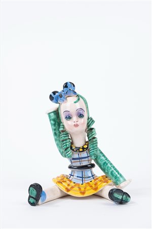 Scultura in ceramica policroma raffigurante bambina, probabilmente Deruta, prima metà del secolo XX