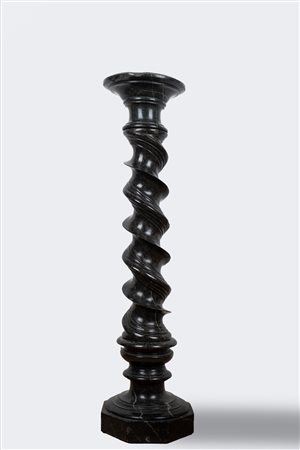 Colonna tortile in marmo nero