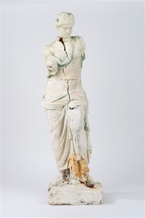 Scultura in gesso raffigurante la Vittoria di Brescia