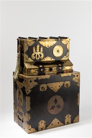 Scatola musicale in legno laccato nero, priva di meccanismo, Giappone XIX secolo