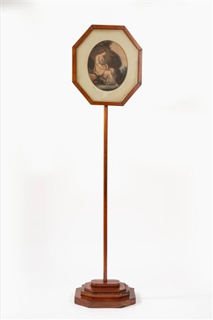 Ventola da terra di forma ottagonale con all'interno incisione a colori