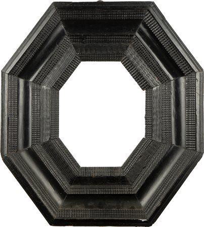 Cornice ottagonale in legno ebanizzato a guilloche, secolo XVIII