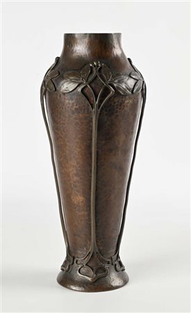 () Vaso in rame Liberty Decorato a motivi vegetali cm 40x16