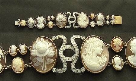 BRACCIALE BRACCIALE. In oro giallo e bianco 18 kt con inserti a cammeo e...